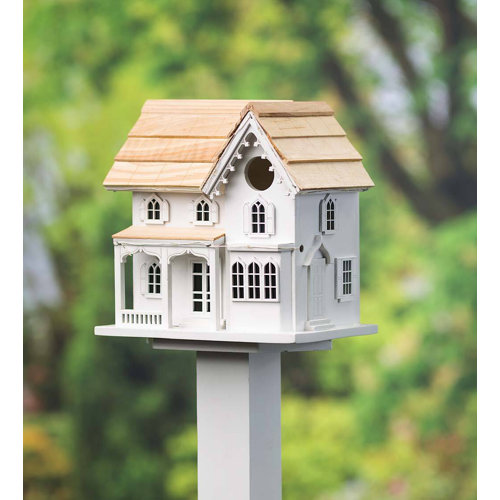 Plow & Hearth Madison Farmhouse 8.75 in x 8.25 in x 6.25 in Birdhouse